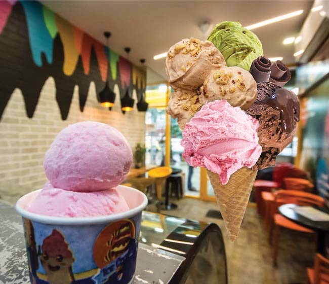 कोर्स ट्रेलर: आइसक्रीम का व्यवसाय - ₹3 से 5 लाख प्रति माह कमाएँ। अधिक जानने के लिए देखें।